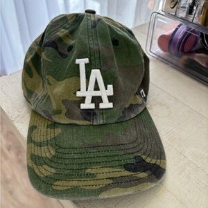 Camo dodgers hat 😍